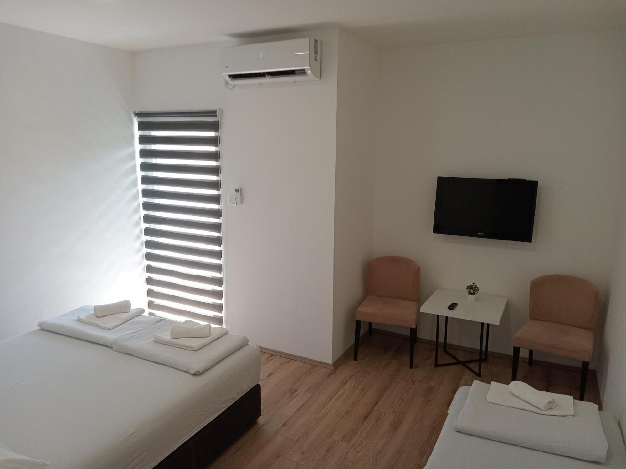 Vinarija "Delmo" Apartments 트레빈예 외부 사진